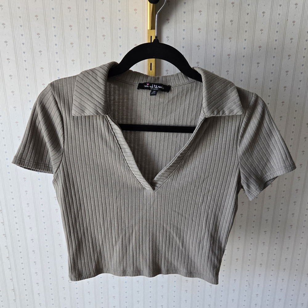 Ribbed Collared Crop Top - Tan